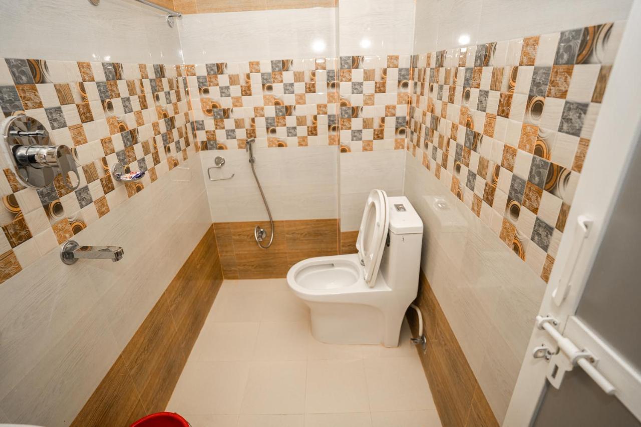 Hotel Dela Mount Похара Екстериор снимка