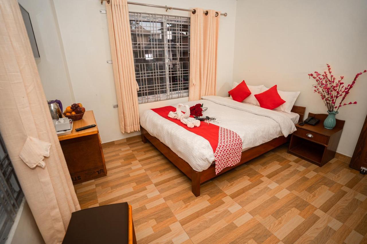 Hotel Dela Mount Похара Екстериор снимка