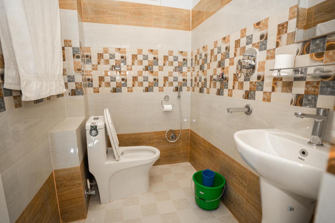 Hotel Dela Mount Похара Екстериор снимка